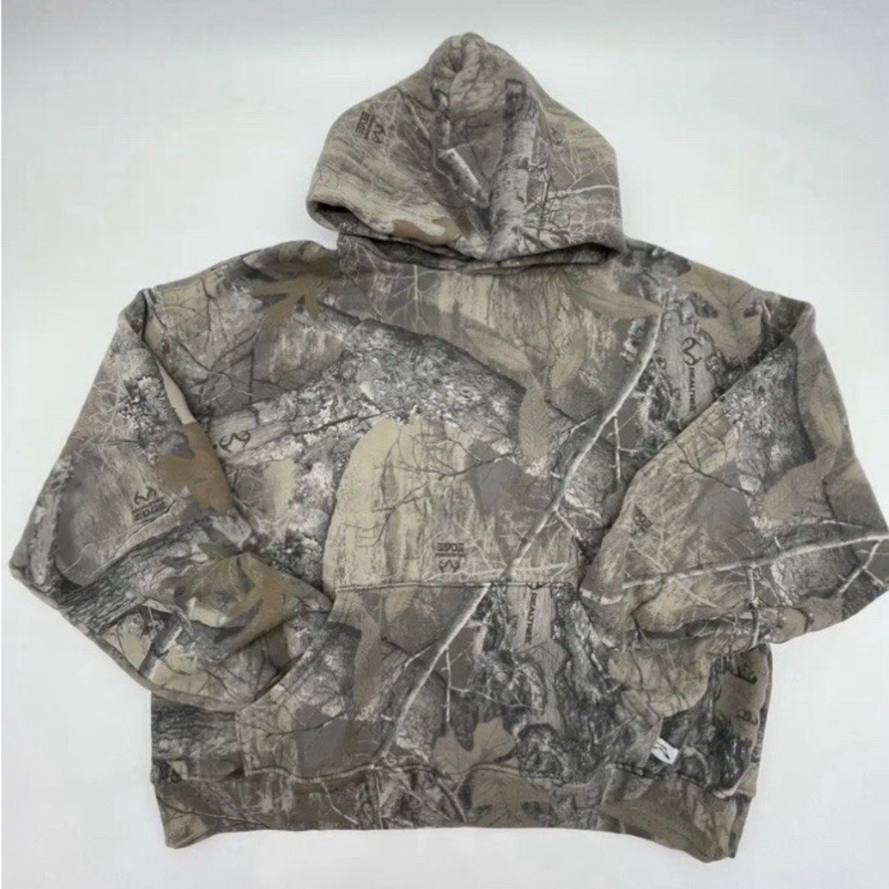 Size M - AKIMBO camo sweatshirt with hood